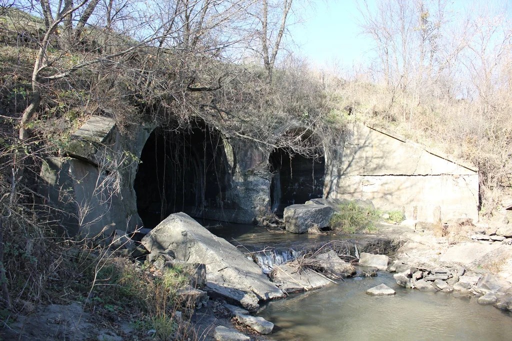Abandoned Grand River Bridge (Arispe)
